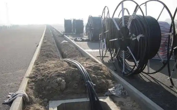 现代通信网络建设指南:玉树光缆施工全流程技术解析与质量控制 现代通信网络建设指南:玉树光缆施工全流程技术解析与质量控制